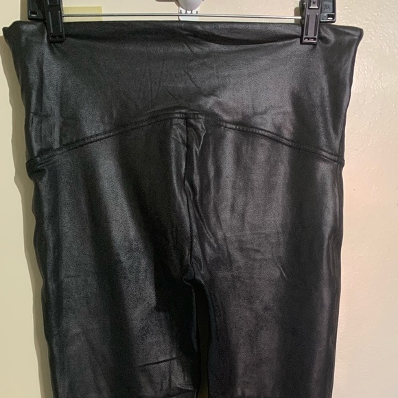 Spanx Faux Leather Leggings size X1 - Picture 13 of 15